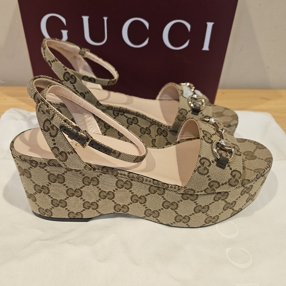 Gucci Women’s Horsebit Platform Wedge Sandals GG Canvas Size 39.5 - Picture 7 of 10